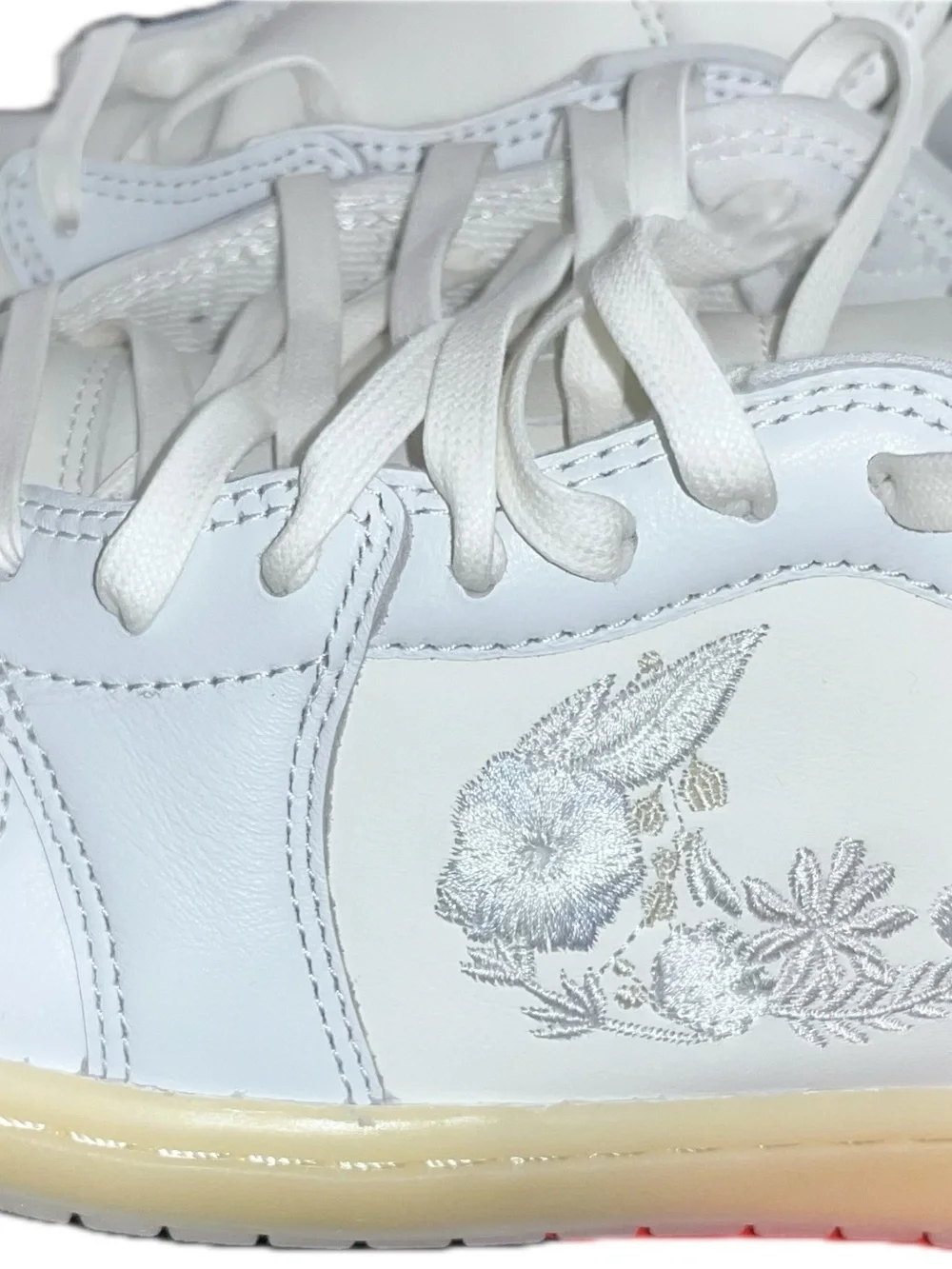 NWT nib 11 floral Jordan Air Jordan 1 Retro Low OG Sail/Off White/Coconut Milk